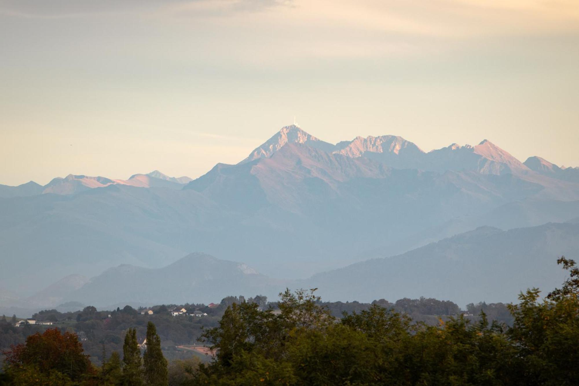 Domaine Mont-Riant A Jurancon Lägenhet Exteriör bild
